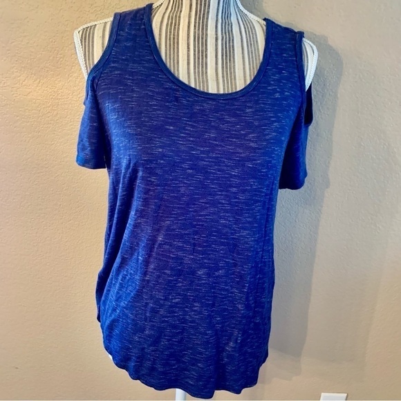 Sunday Shirt Small Navy Blue Cold Shoulder Short Sleeved Top Rayon/Spandex EUC - Picture 2 of 16